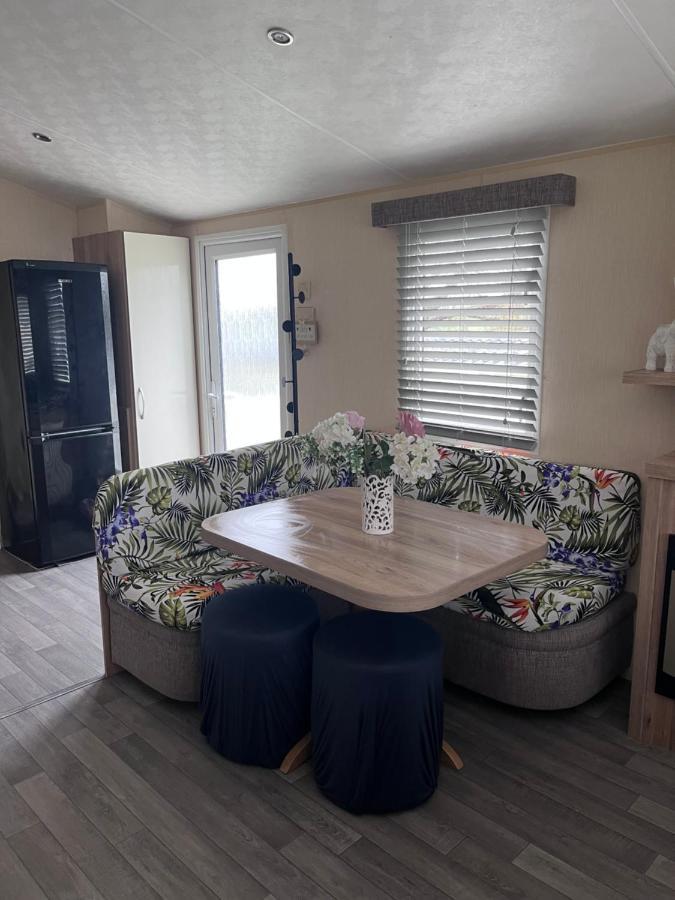 Take Me To The Beach At J&S Caravan Holidays Newquay Bay Resort Saint Columb Minor Dış mekan fotoğraf
